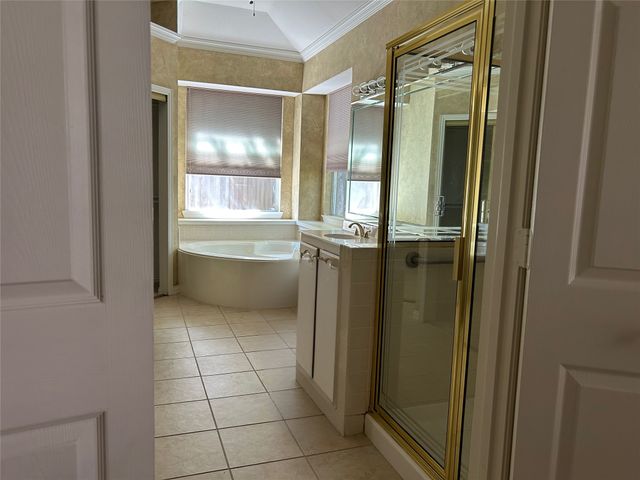 3789 Lakeway Court, Addison, TX 75001