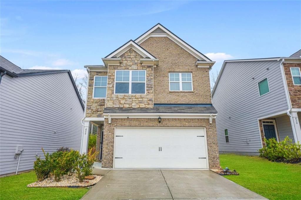 826 Bentley Drive, Fairburn, GA 30213