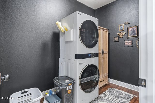 9553 Woodrow Place, Biloxi, MS 39532