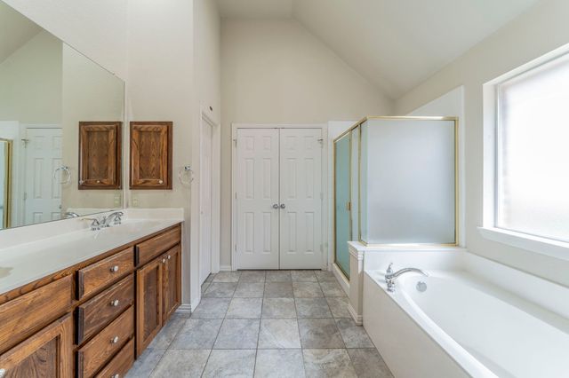 2020 Canterbury Drive, Bedford, TX 76021