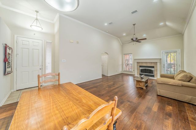 2020 Canterbury Drive, Bedford, TX 76021