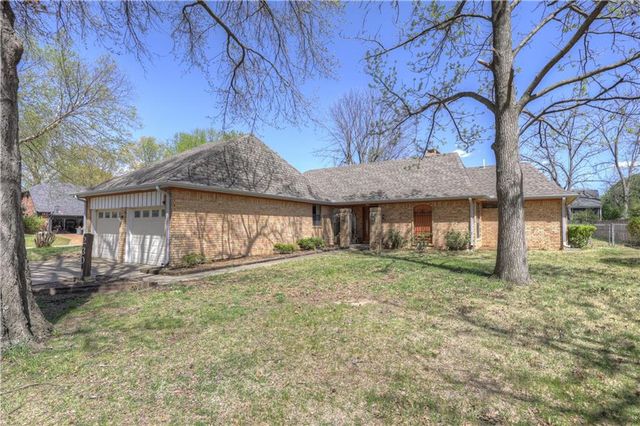 2301 S Stilwell Street, Pittsburg, KS 66762