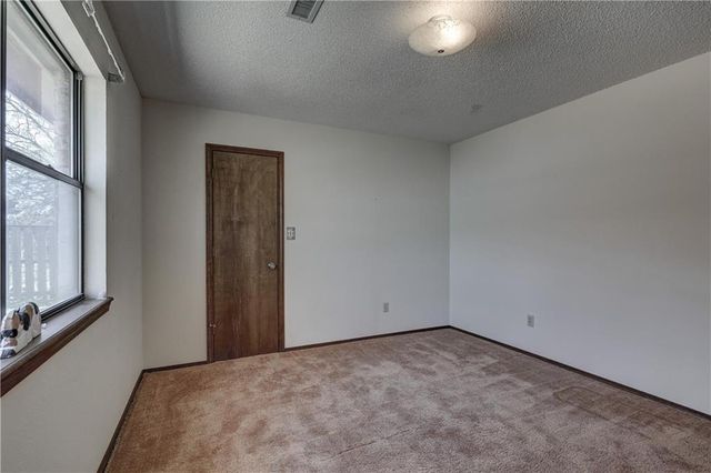 2301 S Stilwell Street, Pittsburg, KS 66762