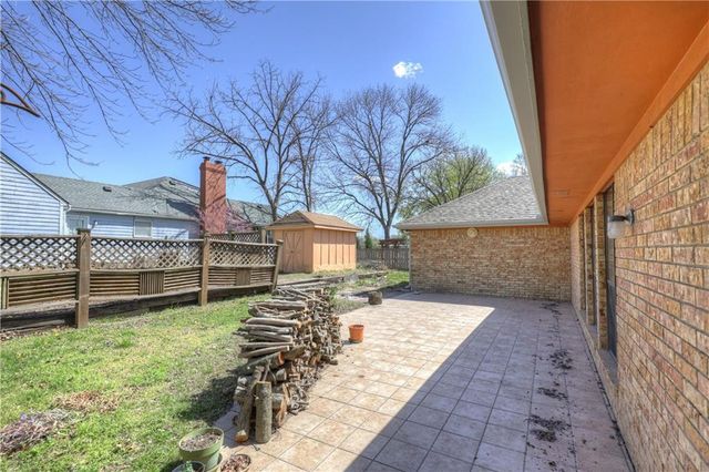 2301 S Stilwell Street, Pittsburg, KS 66762