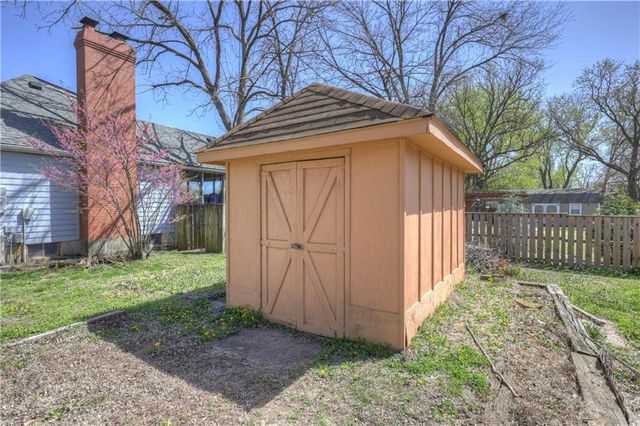 2301 S Stilwell Street, Pittsburg, KS 66762