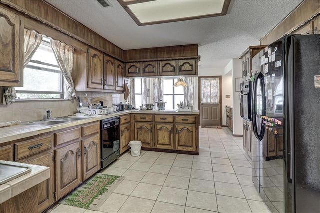 2301 S Stilwell Street, Pittsburg, KS 66762