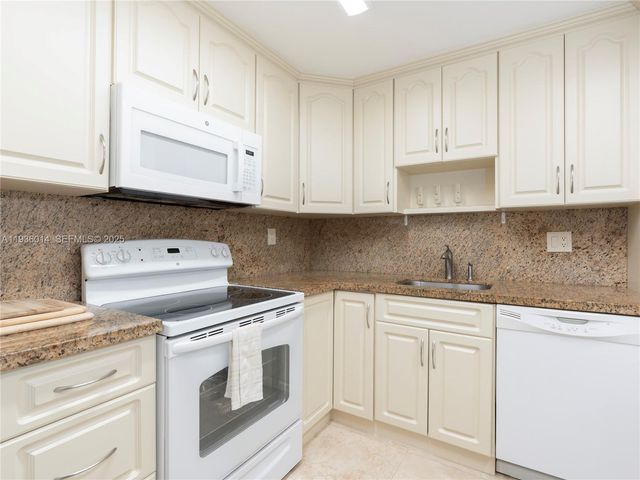 3725 S Ocean Dr 1606, Hollywood, FL 33019