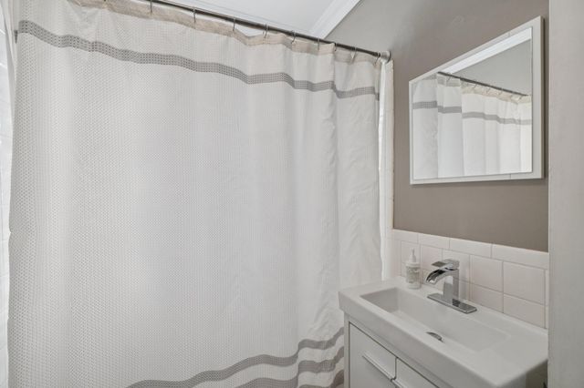 7 Oakwood Street, Ypsilanti City, MI 48197