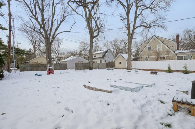 7 Oakwood Street, Ypsilanti City, MI 48197