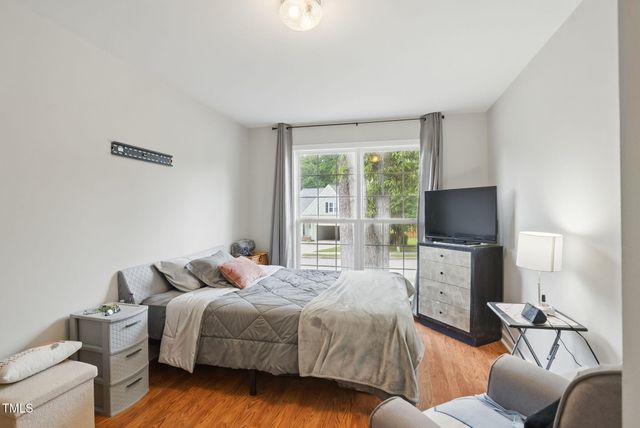 4905 Knightsbridge Way, Raleigh, NC 27604