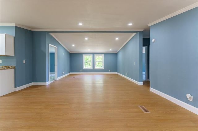 1412 Floyd Circle, Gainesville, GA 30507