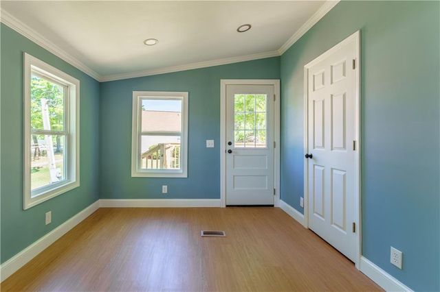 1412 Floyd Circle, Gainesville, GA 30507