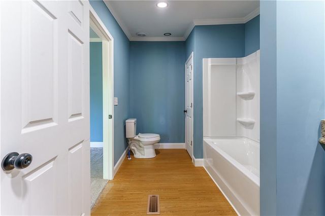 1412 Floyd Circle, Gainesville, GA 30507