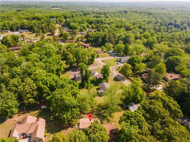 1412 Floyd Circle, Gainesville, GA 30507