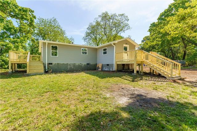 1412 Floyd Circle, Gainesville, GA 30507