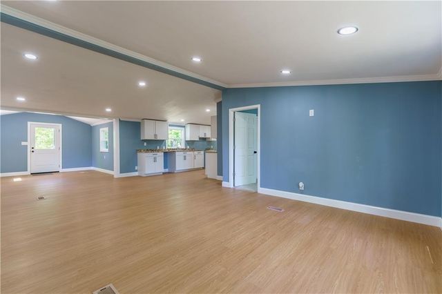 1412 Floyd Circle, Gainesville, GA 30507