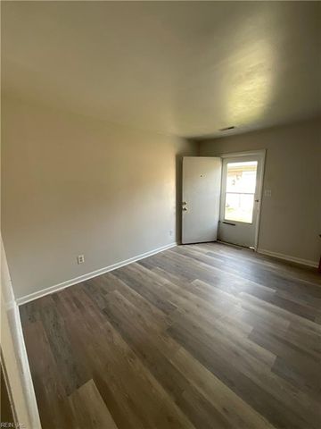 3587 Gum DR, Portsmouth, VA 23707