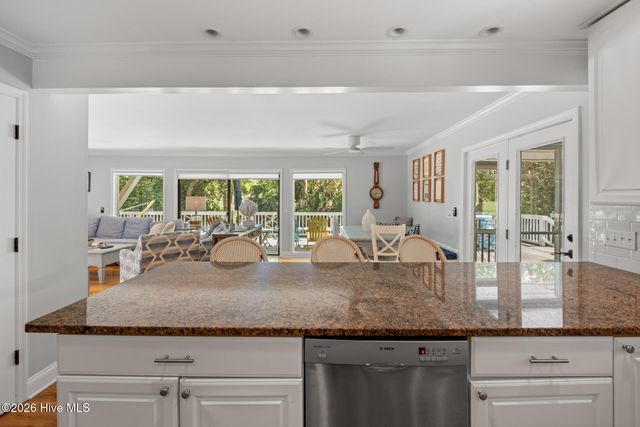 31 Horsemint Trail, Bald Head Island, NC 28461