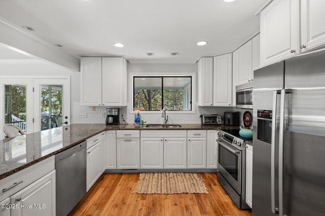 31 Horsemint Trail, Bald Head Island, NC 28461