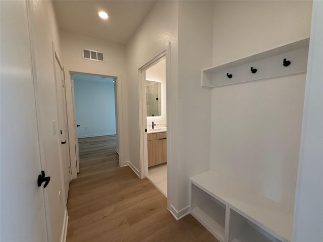 1941 Sawdust Road 165, The Woodlands, TX 77380