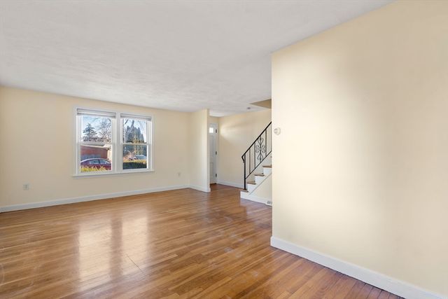 19 Moreland 19, Dedham, MA 02026