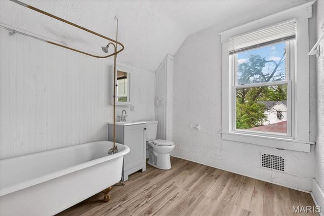 6549 Bartmer Avenue, University City, MO 63130