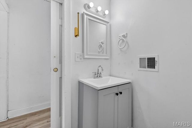 6549 Bartmer Avenue, University City, MO 63130
