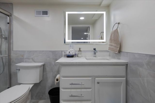 5207 Galitz Street, Skokie, IL 60077