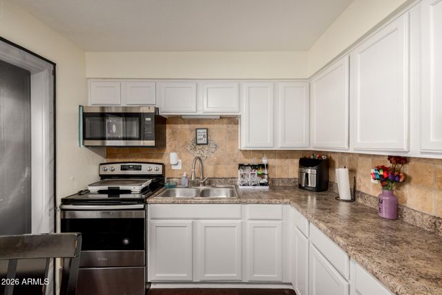 4615 N 39TH Avenue 23, Phoenix, AZ 85019