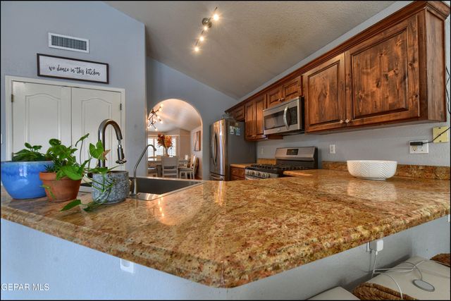 4447 SHADOW WILLOW Drive, El Paso, TX 79922