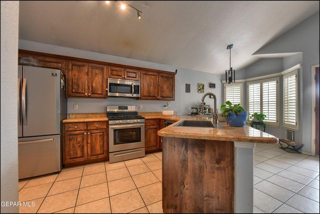 4447 SHADOW WILLOW Drive, El Paso, TX 79922