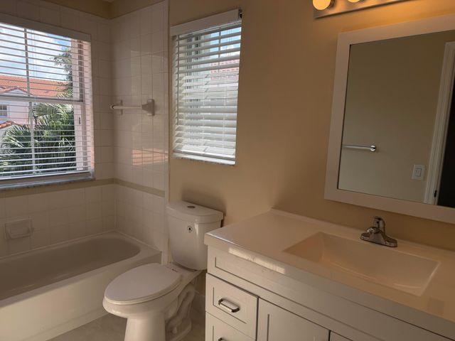 940 Doveplum Court, Hollywood, FL 33019