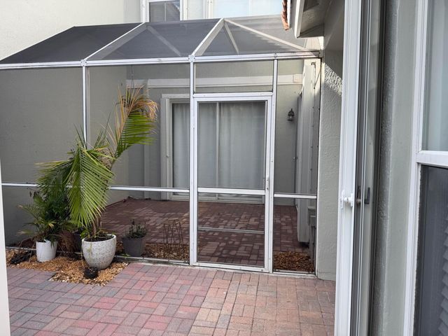 940 Doveplum Court, Hollywood, FL 33019
