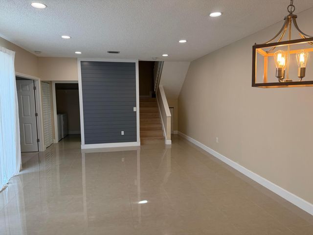 940 Doveplum Court, Hollywood, FL 33019