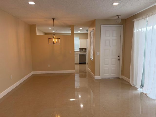 940 Doveplum Court, Hollywood, FL 33019
