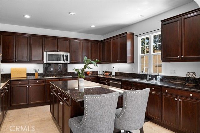 1526 Cole Lane, Upland, CA 91784