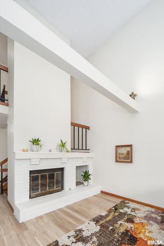 4554 BUNKER HILL Drive, Bettendorf, IA 52722