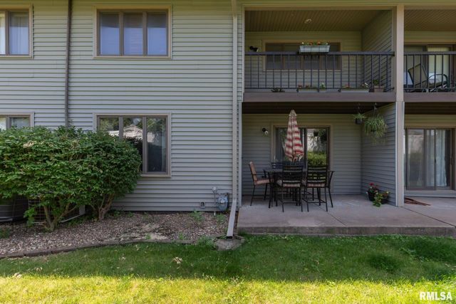 4554 BUNKER HILL Drive, Bettendorf, IA 52722