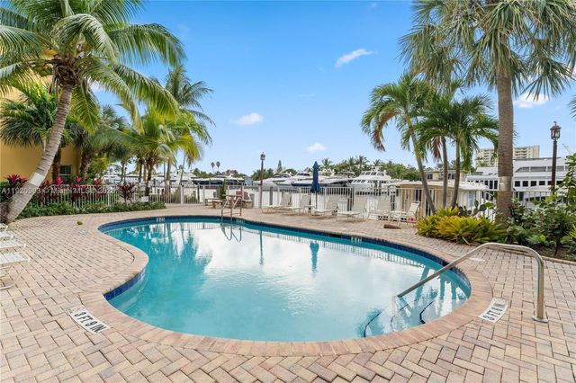 815 Middle River Dr 218, Fort Lauderdale, FL 33304