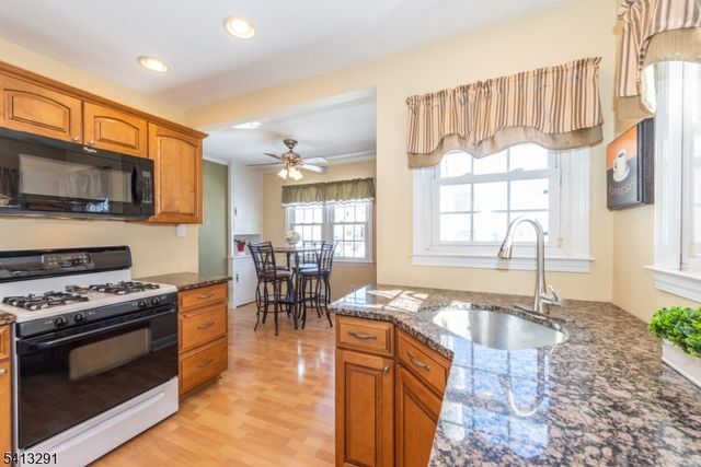 49 Locust Dr, Kenilworth Boro, NJ 07033