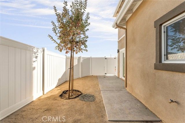 904 Hert St, Colton, CA 92324