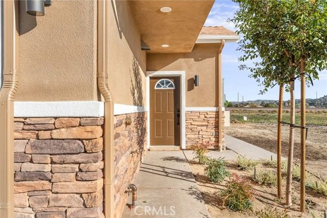 904 Hert St, Colton, CA 92324