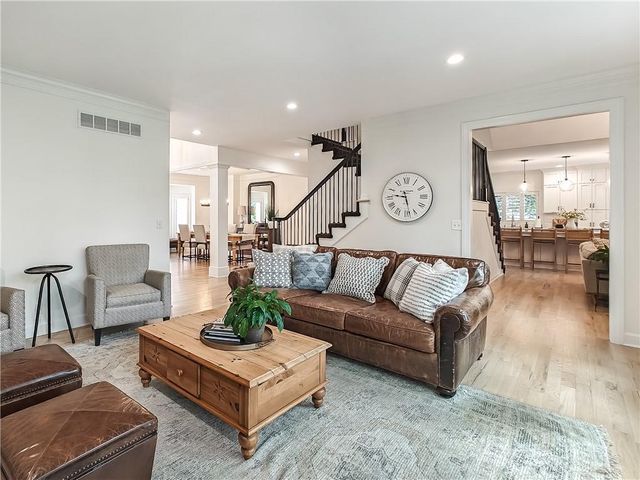 11151 S Whitetail Lane, Olathe, KS 66061