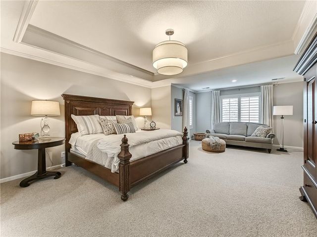 11151 S Whitetail Lane, Olathe, KS 66061