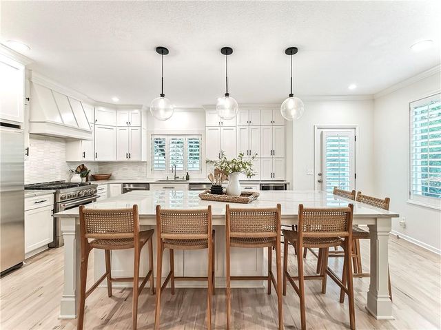 11151 S Whitetail Lane, Olathe, KS 66061