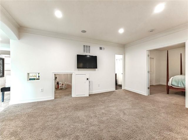 11151 S Whitetail Lane, Olathe, KS 66061