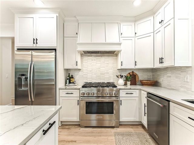 11151 S Whitetail Lane, Olathe, KS 66061