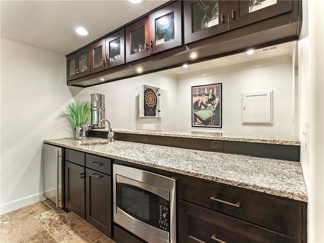 11151 S Whitetail Lane, Olathe, KS 66061