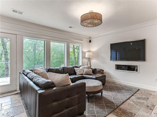 11151 S Whitetail Lane, Olathe, KS 66061
