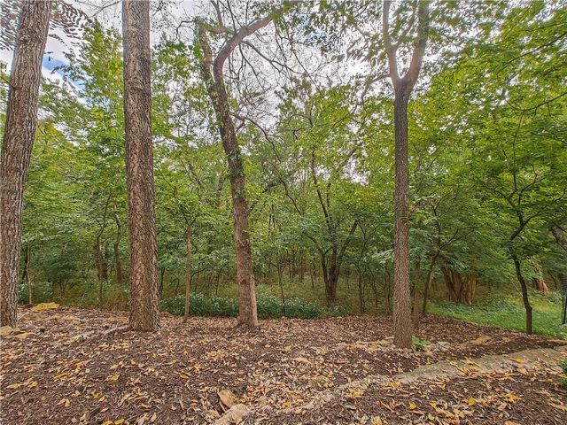 11151 S Whitetail Lane, Olathe, KS 66061
